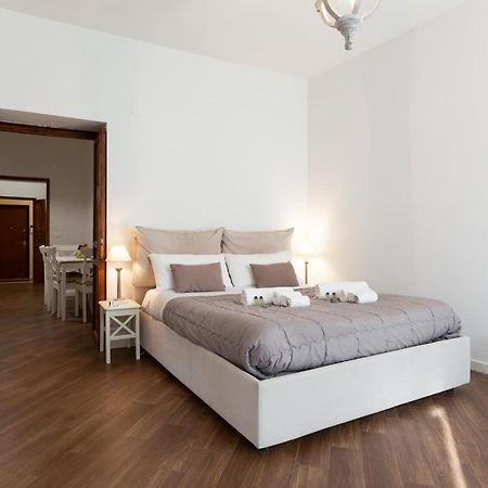 Quattro Canti Charming Flat Palermo Exterior photo